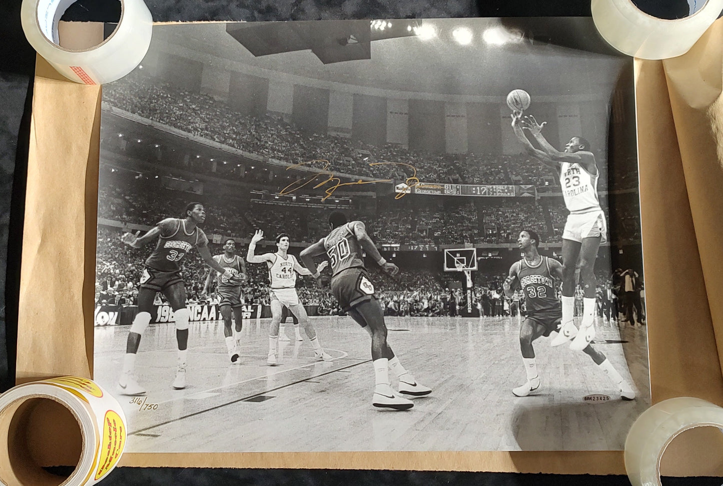 Michael Jordan UDA Upper Deck Authenticated Signed B&W 16x20 17 Second Shot Limited Edition of 750