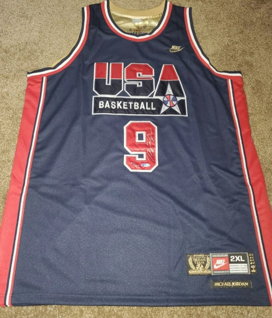 Michael Jordan Upper Deck Authenticated Signed Team USA Dream Team NIKE Jersey 53/209